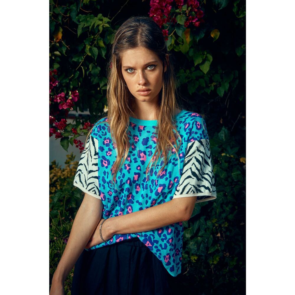 Leopard & Zebra Mix Boyfriend Tee Sweater - M